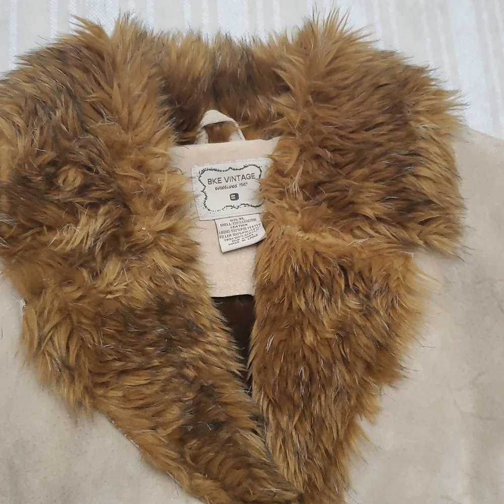 BKE Tan Leather Jacket with Brown Fur Trim - Picture 3 of 11